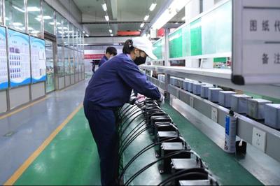 寧夏銀川 企業(yè)開(kāi)足馬力忙生產(chǎn)，機(jī)電設(shè)備產(chǎn)業(yè)迎春潮